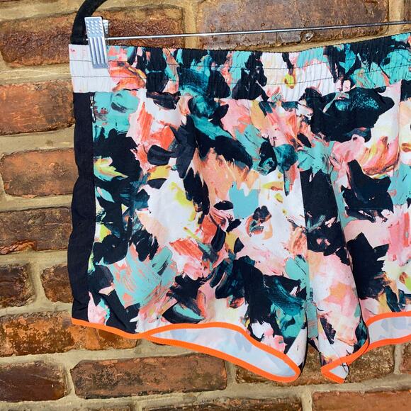 Fabletics Paintbrush Floral Lined Fallon Activewear Athletic Shorts Women's XL - Picture 3 of 6